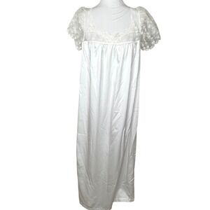 Vintage Bert Yelin for Iris White Lace Sleeve Maxi Nightgown Victorian Romantic